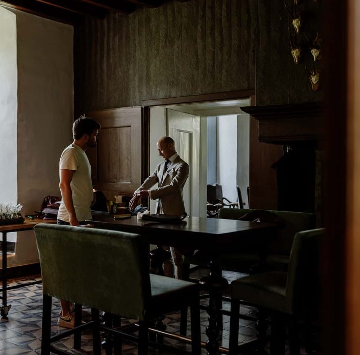 Klaarmaken bruidegom